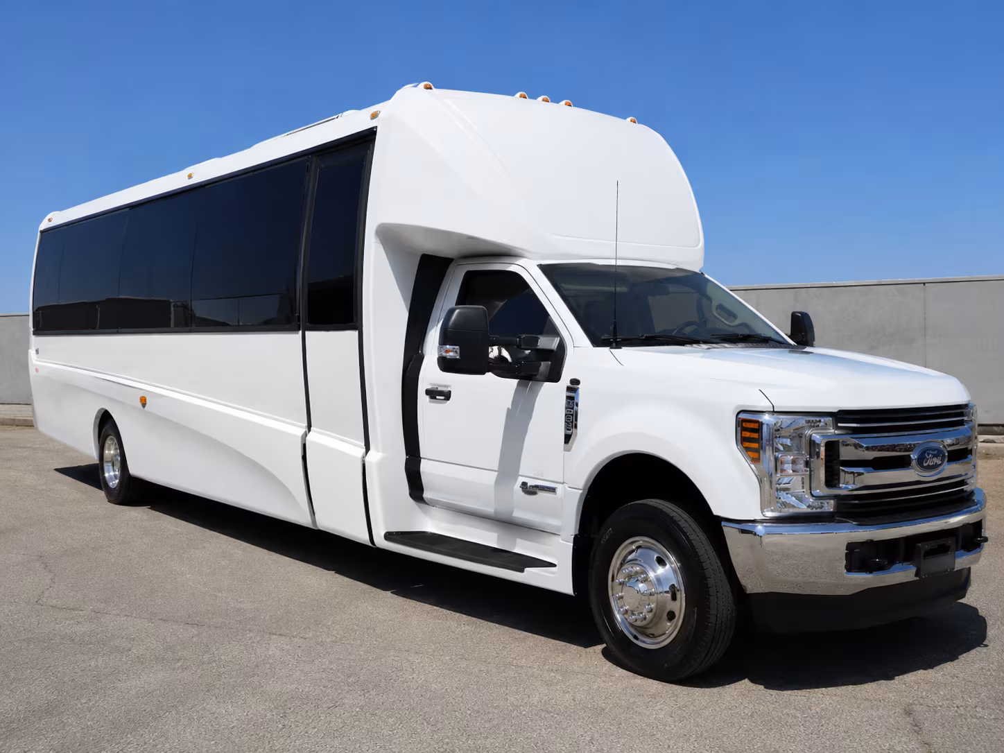 buses for college campus tours and high school enrichment trips