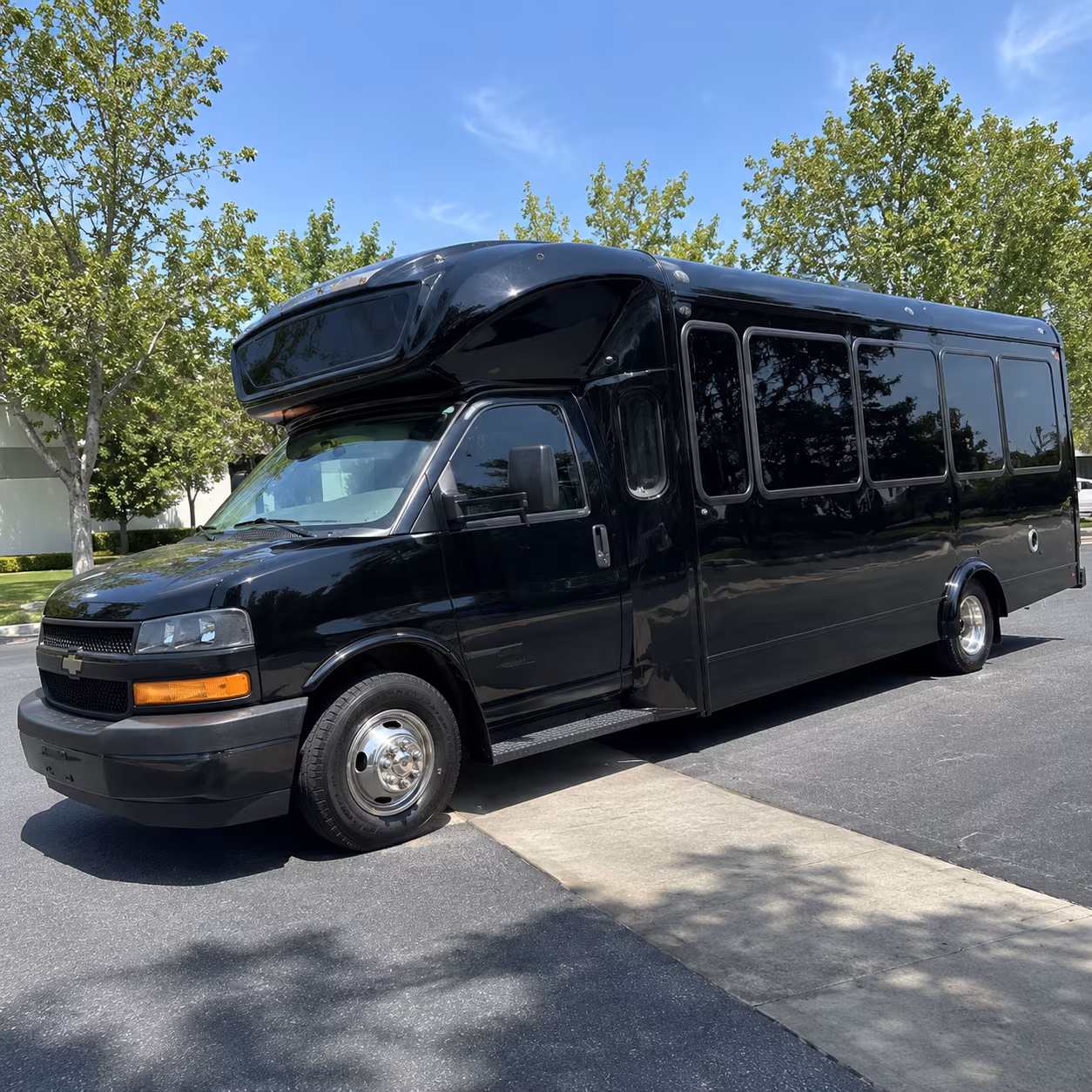cherry hill 15 passenger party bus