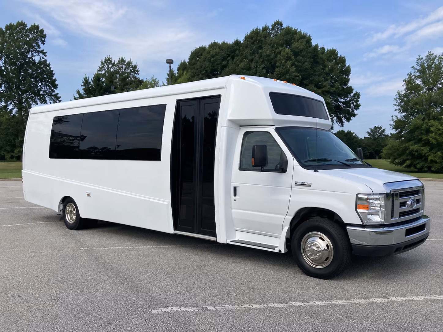 cherry hill 18 passenger party bus